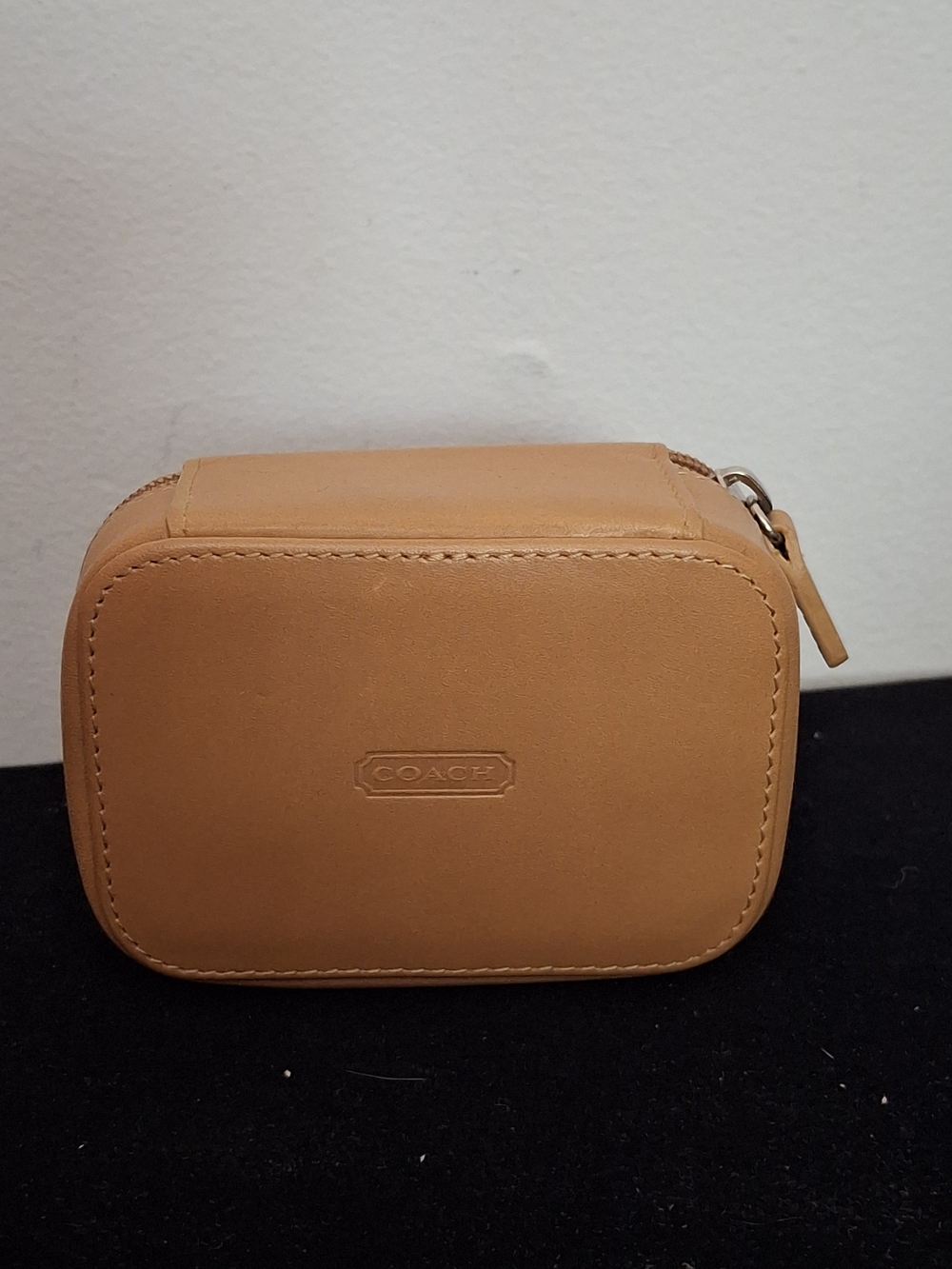 Y2k Coach Tan Leather Compact Zip Pill Box